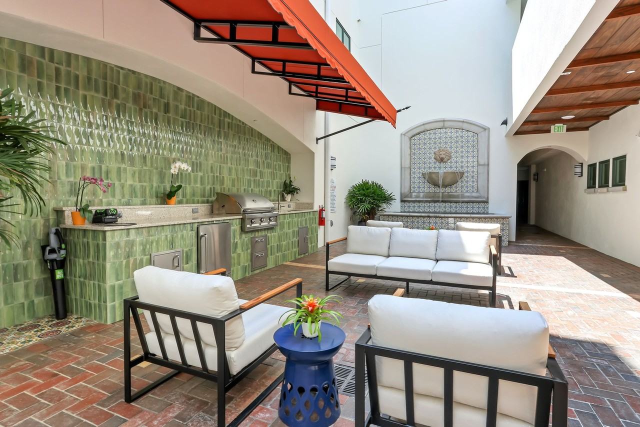 Experience Modern Luxury at Smith & Main: Premier Living in Downtown Winter Garden - Photo 4 of 21