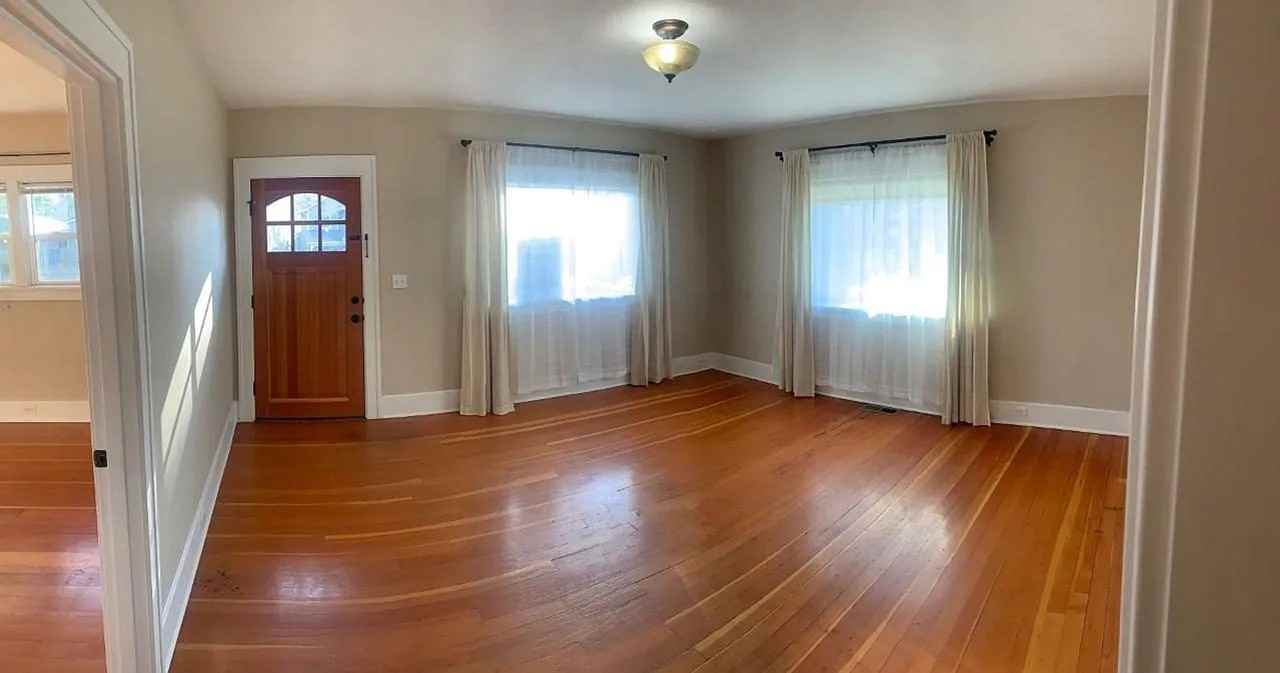 5231 Se Hull Ave - Photo 4 of 22