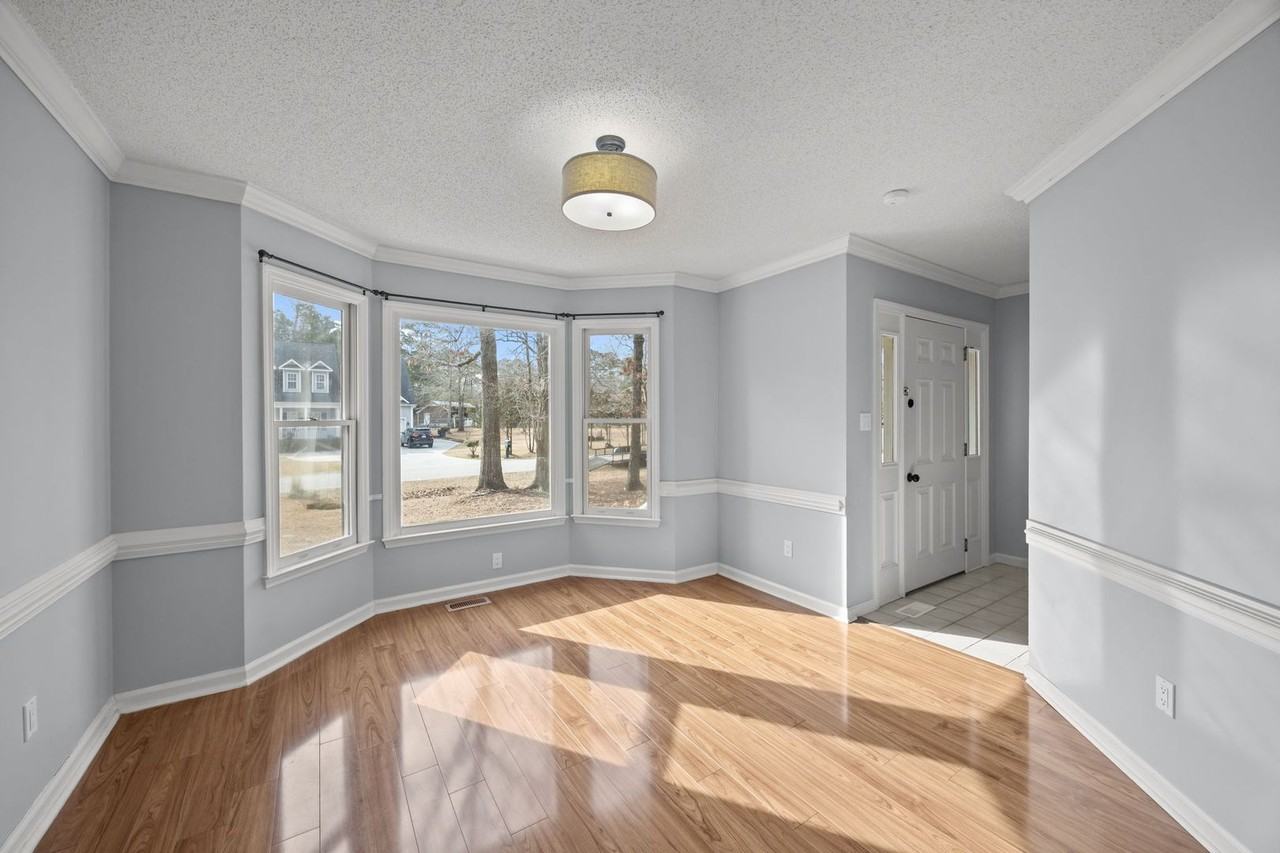 444 Ridge Rd - Photo 3 of 32