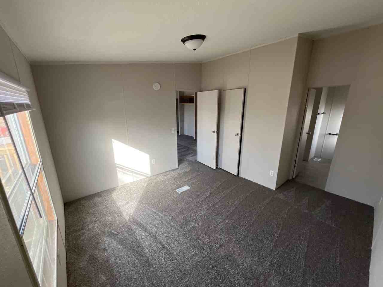 210 N Walnut St - Photo 2 of 20