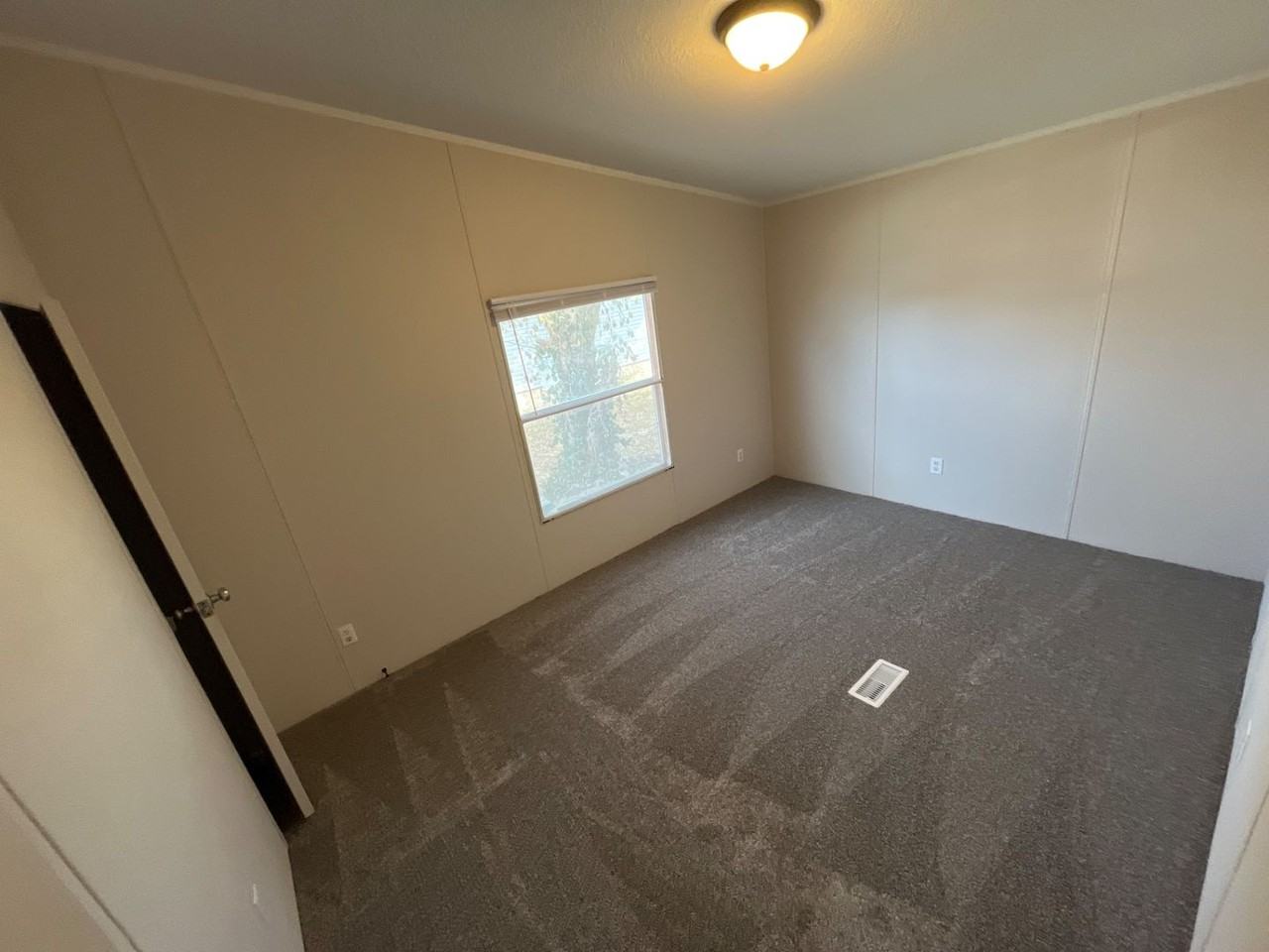 210 N Walnut St - Photo 5 of 20