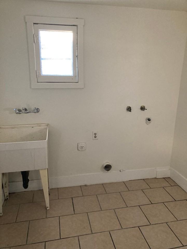 2337 E Olive Ave - Photo 2 of 7