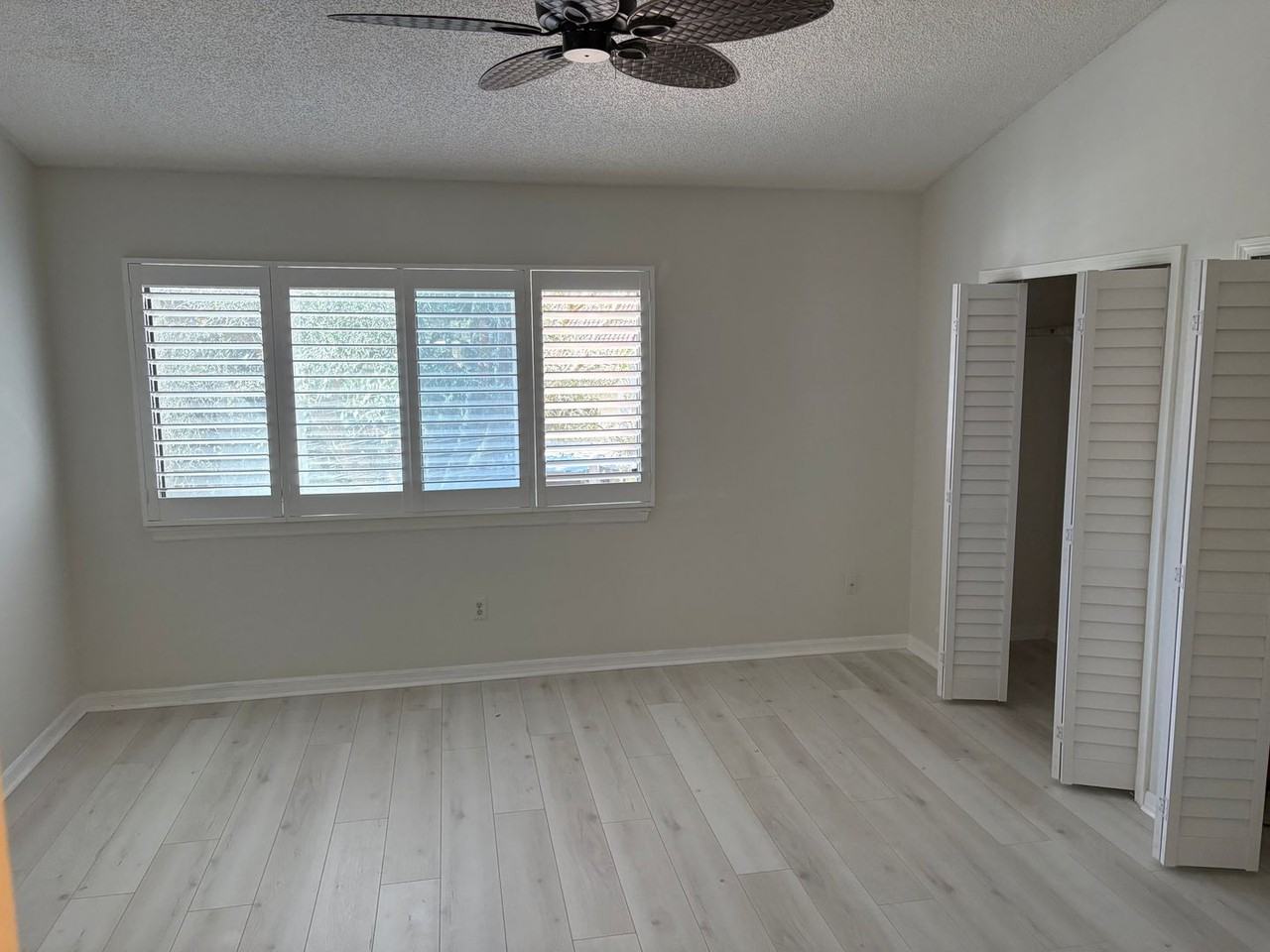 451 Club Dr - Photo 7 of 20