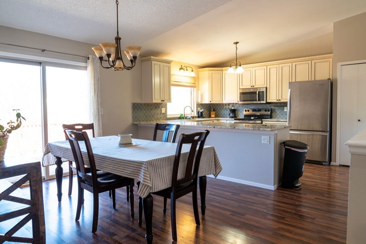 820 Quail Lake Cir - Photo 5 of 22