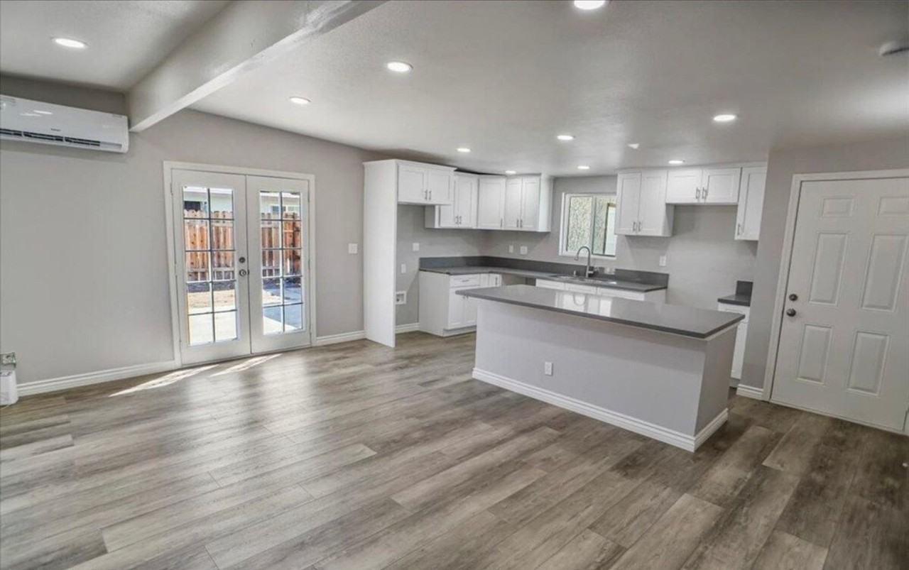 44708 3rd St E - Photo 2 of 9