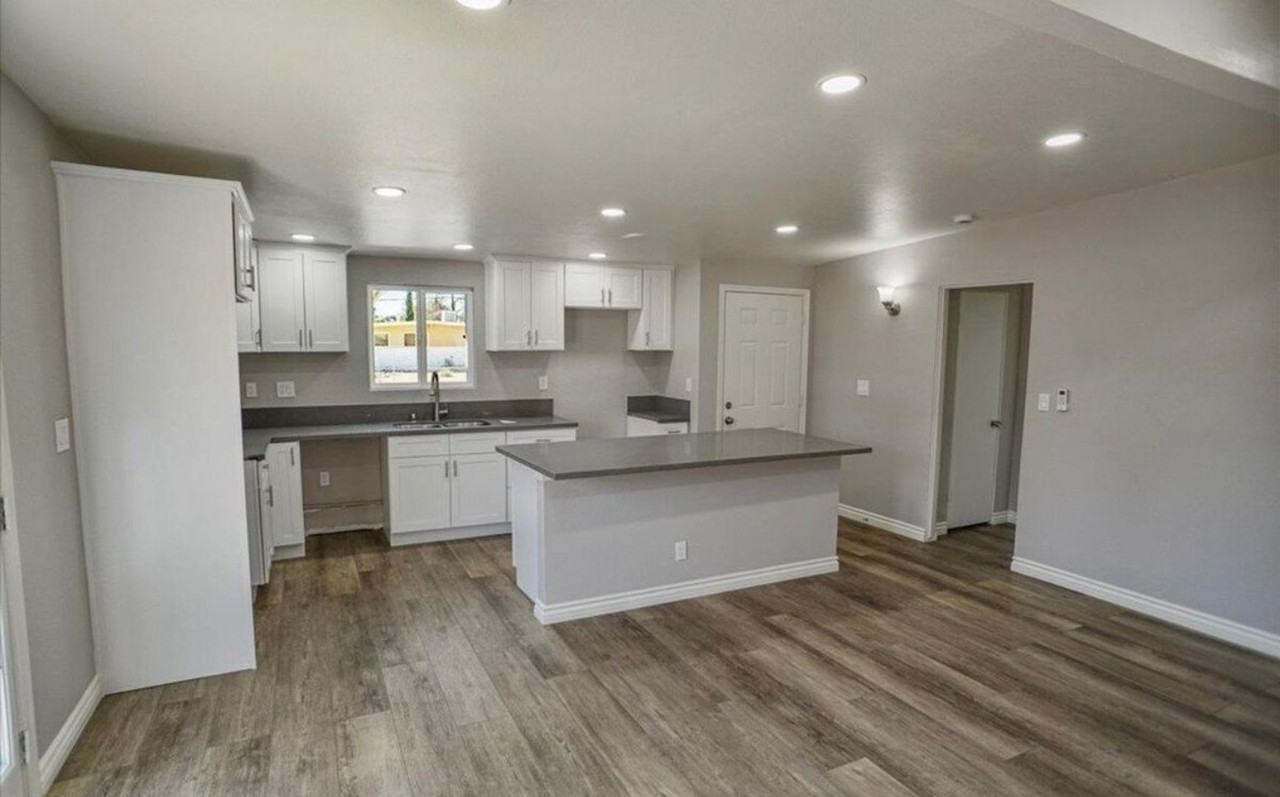 44708 3rd St E - Photo 3 of 9