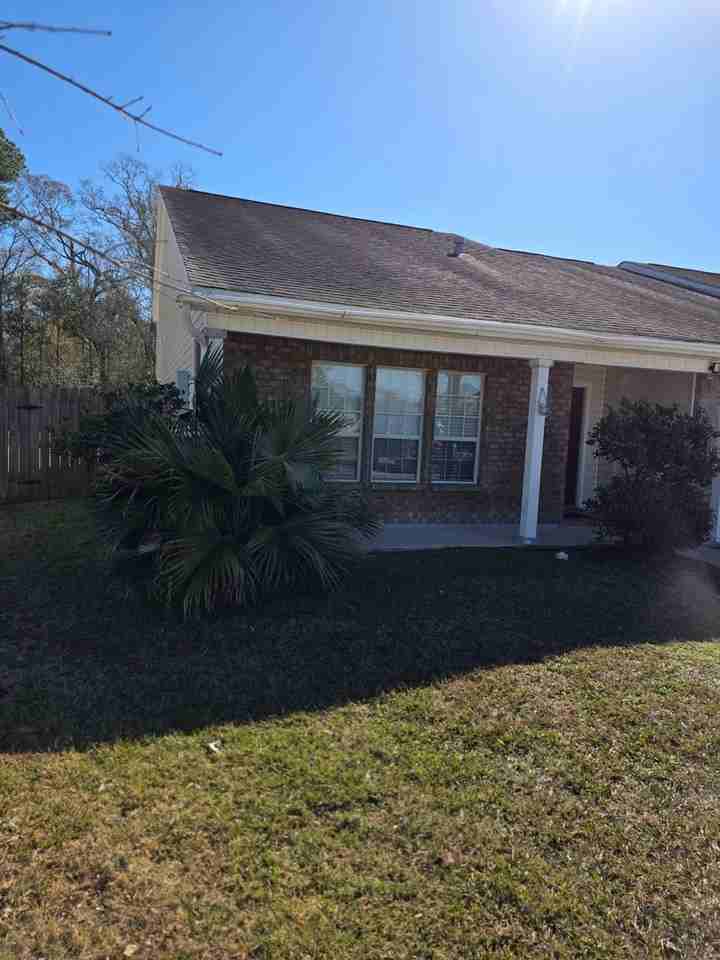 1000 Clairise Ct - Photo 2 of 17