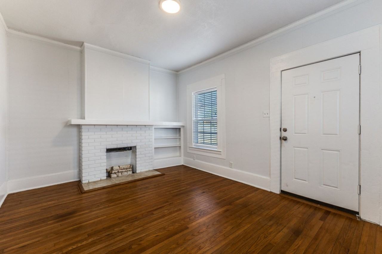6012 Richmond Ave - Photo 3 of 20