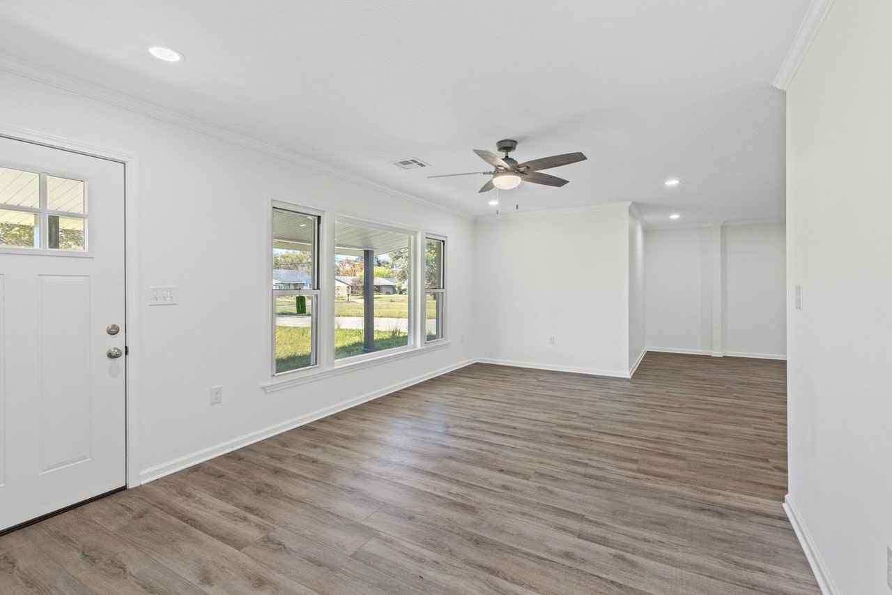 119 Madison St - Photo 2 of 15