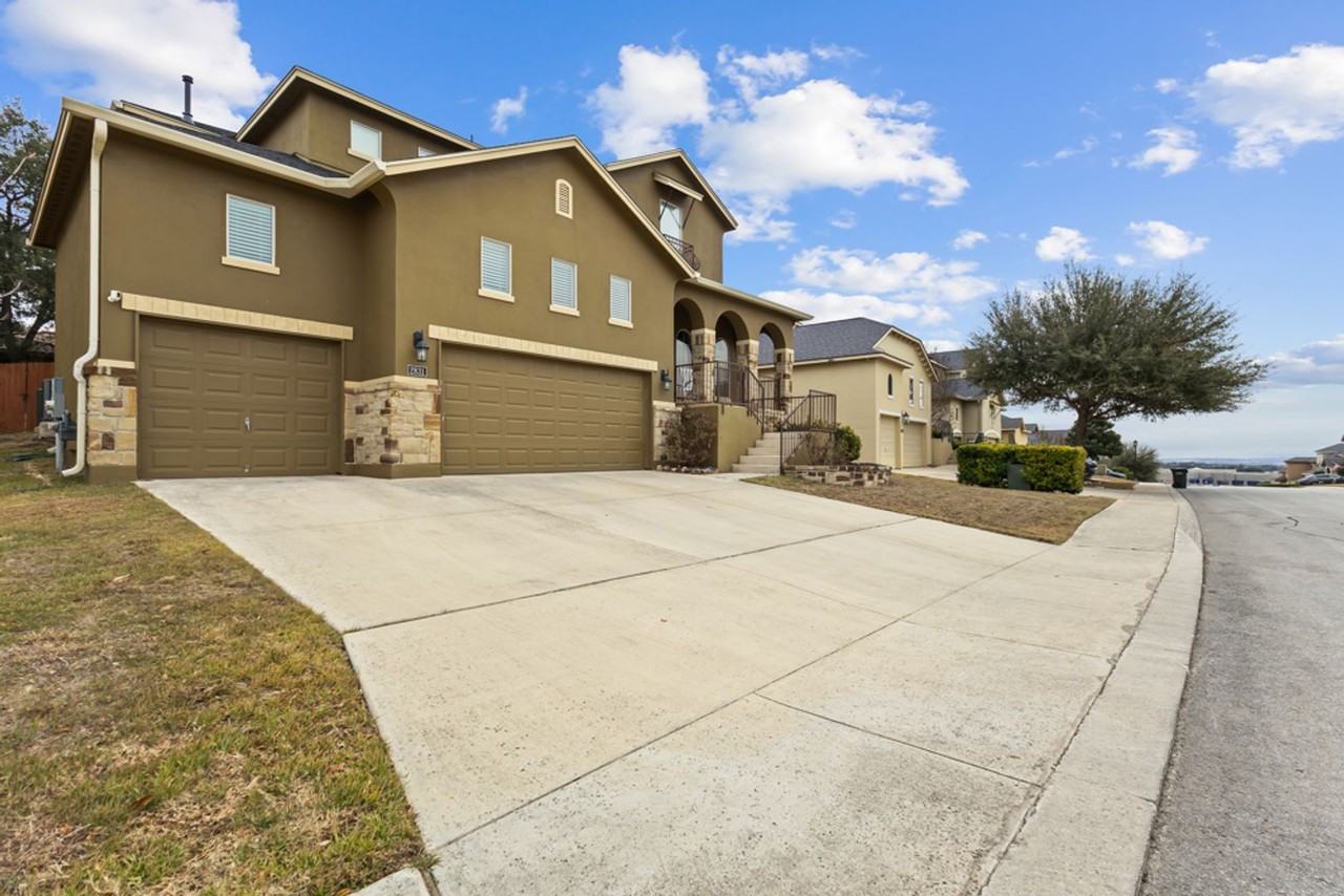 2831 Elm Tree Park - Photo 2 of 25