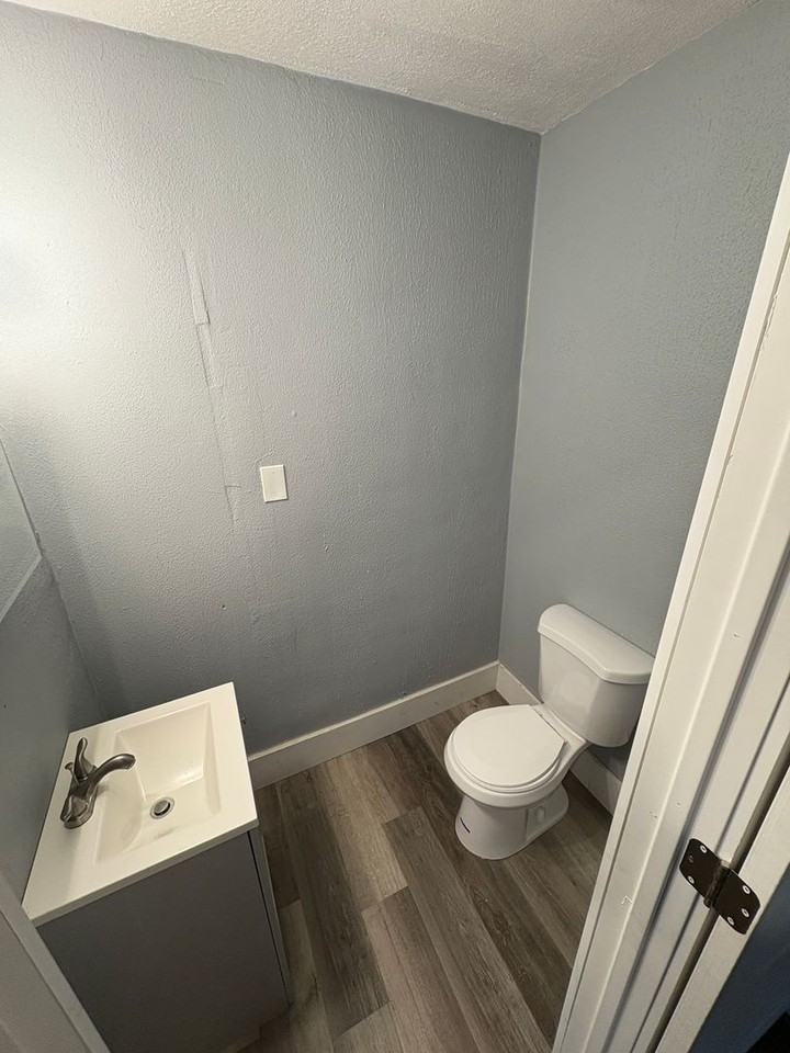 1449 Laffer Ave - Photo 7 of 13