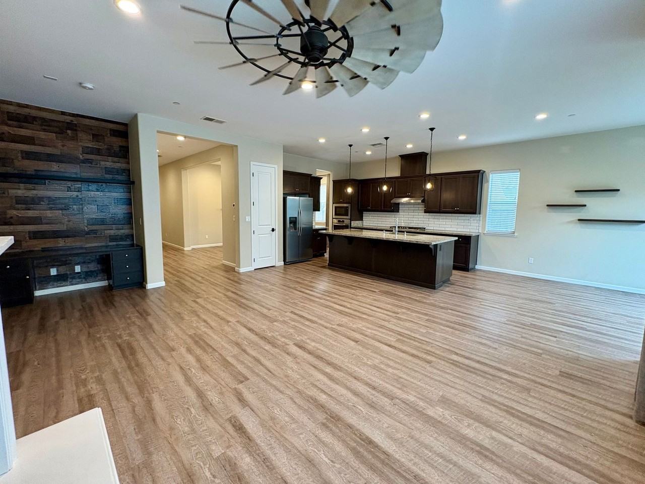 202 Wynn St - Photo 7 of 18