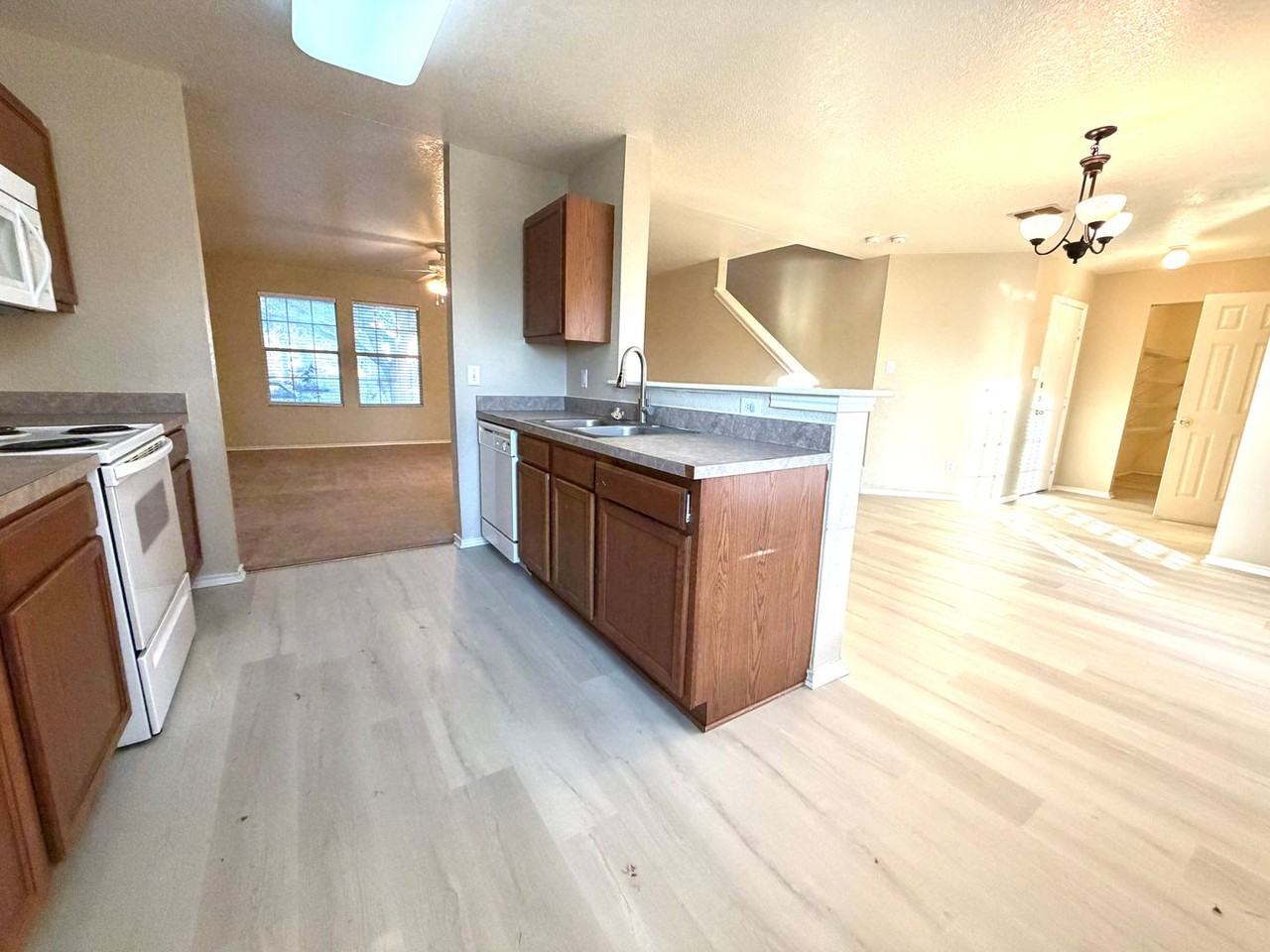 4810 Heather Pass - Photo 7 of 29