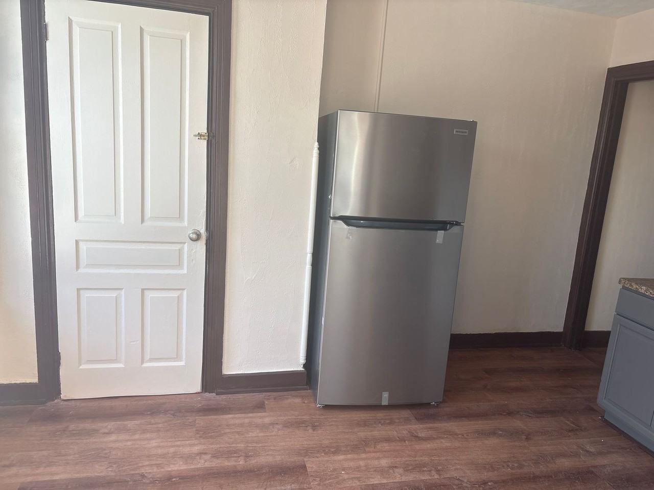 666 W Princess St #2 - Photo 7 of 18