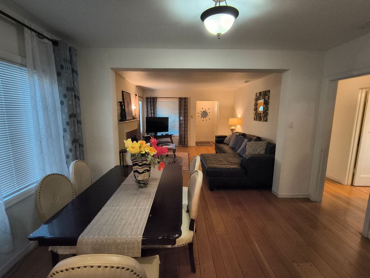 715 Washington Ave - Photo 4 of 30