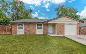 211 W Robin Ln - Photo 1 of 1