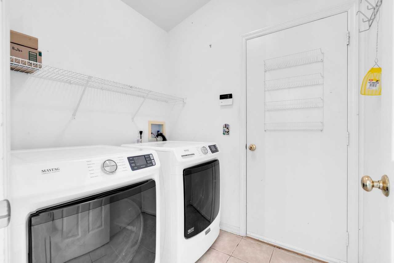 22537 Roderick Dr - Photo 7 of 20