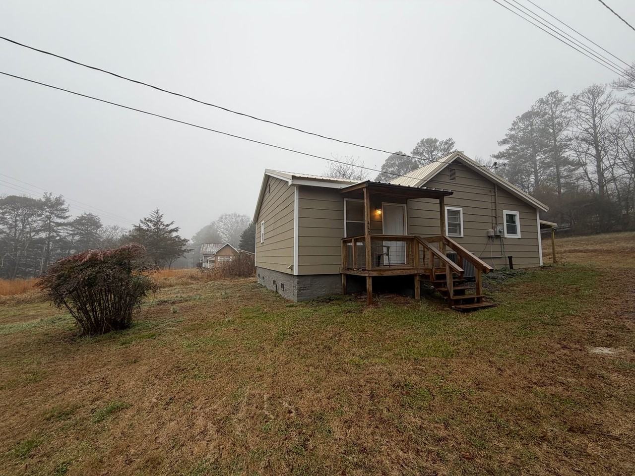 449 Wax Rd Se - Photo 2 of 12