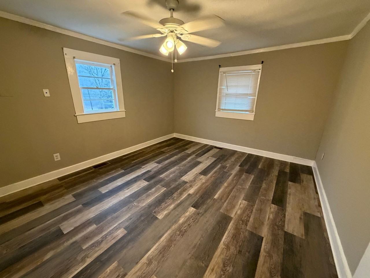 449 Wax Rd Se - Photo 7 of 12