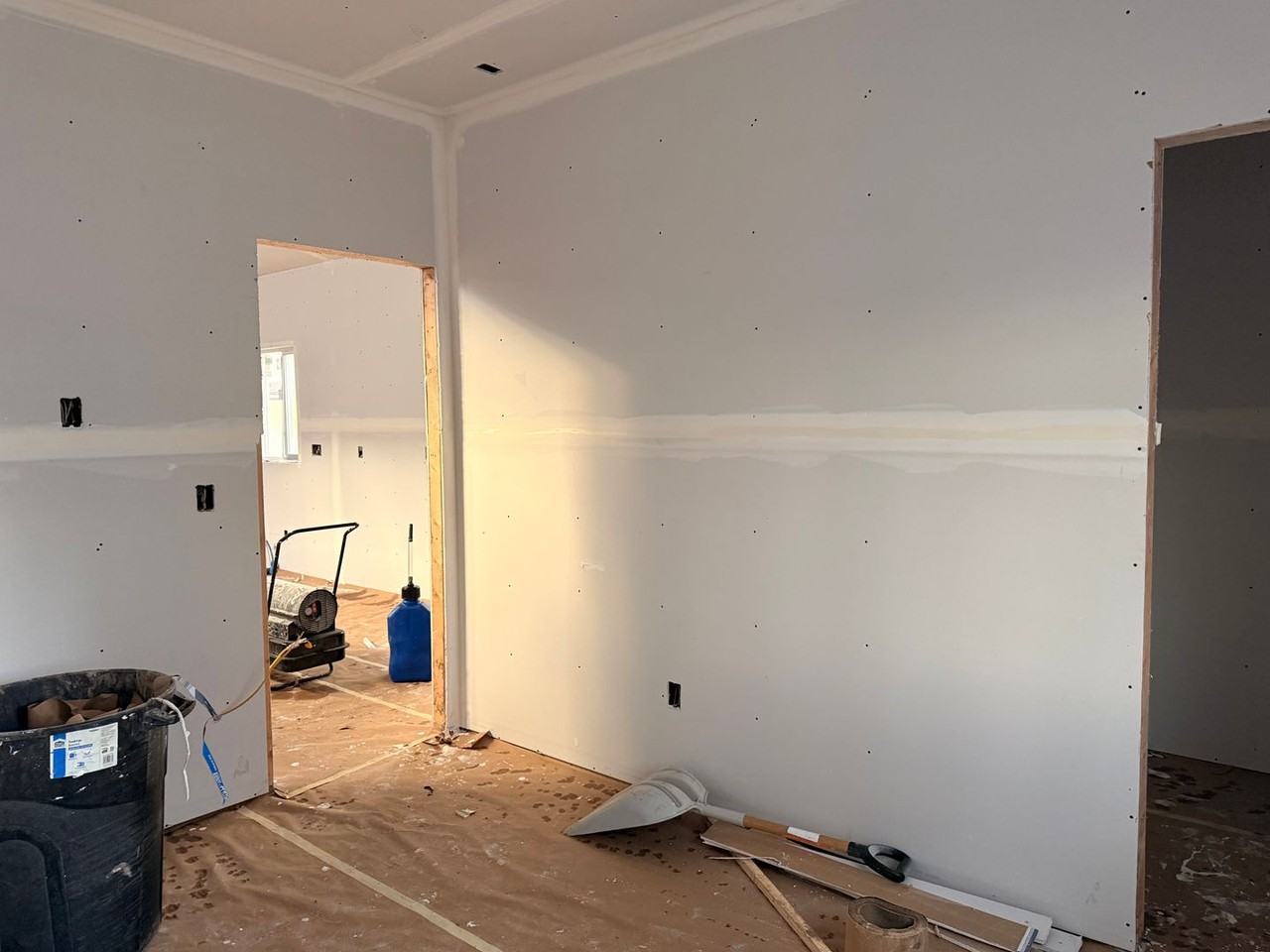 2207 E Coeur D Alene Ave - Photo 7 of 11