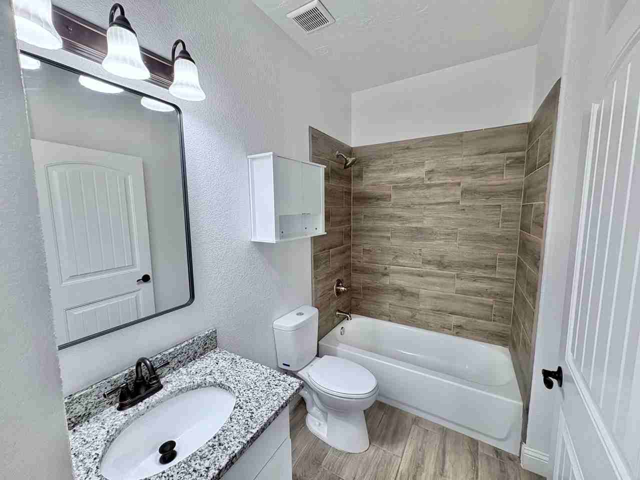 1207 W Avenue P - Photo 7 of 12