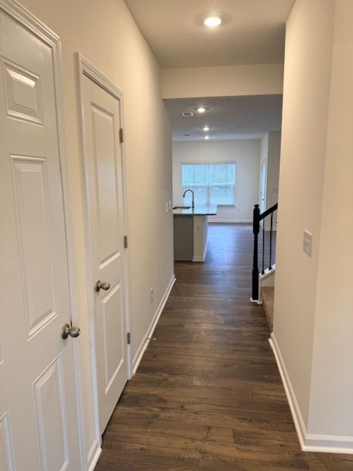 1461 Newbury Ln - Photo 3 of 27