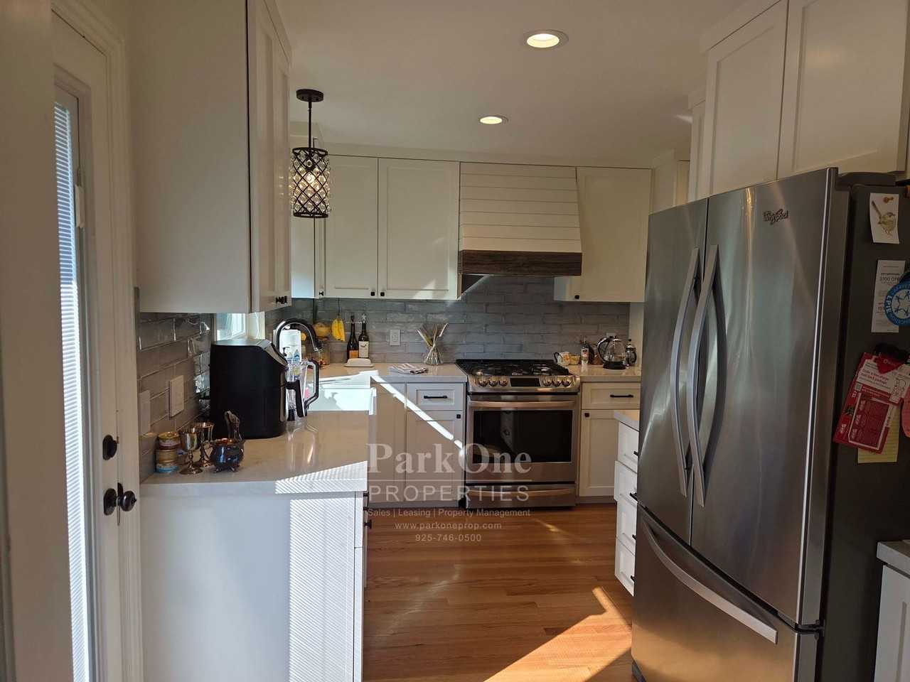 2812 Kinney Dr - Photo 4 of 17