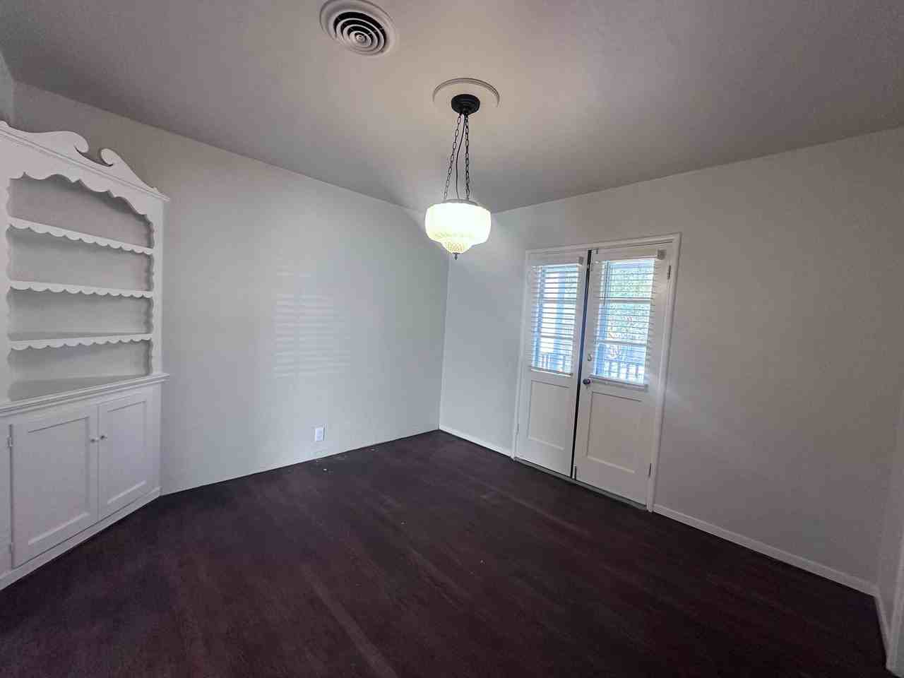 1610 W College Ave - Photo 6 of 12