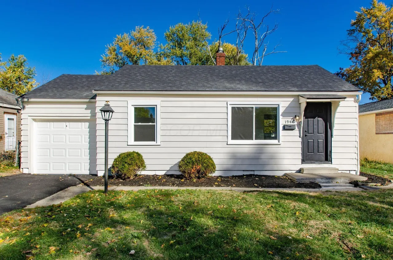 1944 E North Broadway St - Photo 3 of 24