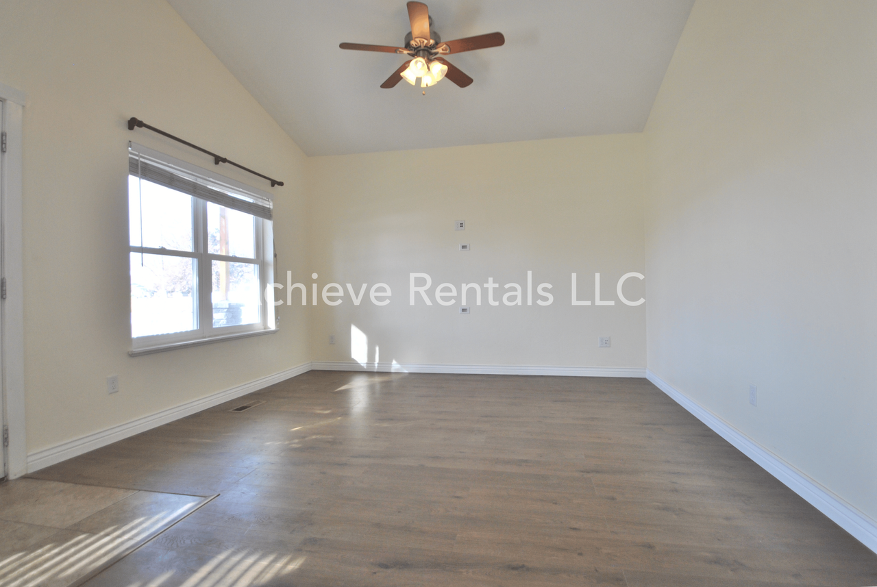 47 S 2nd E - Photo 2 of 11