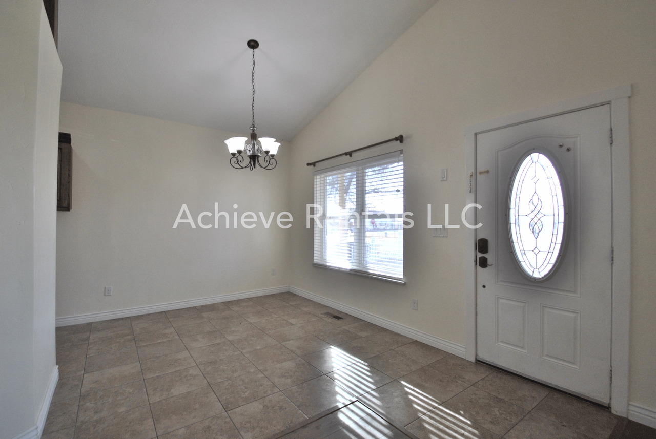 47 S 2nd E - Photo 3 of 11