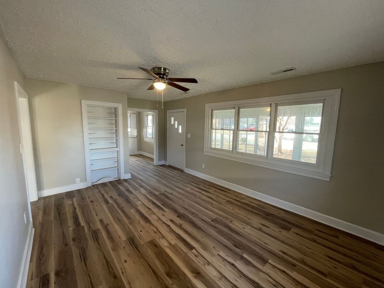 108 N Saratoga St - Photo 6 of 21