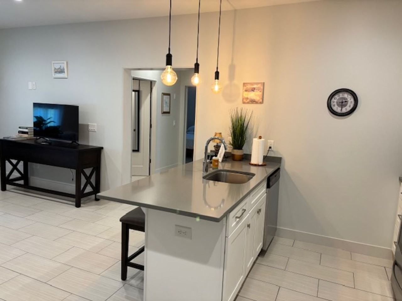 714 E Victory Dr - Photo 6 of 11