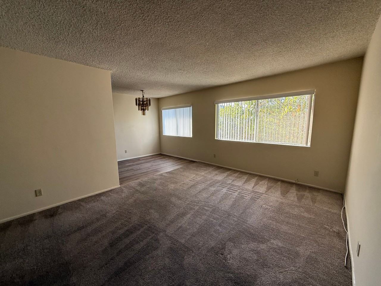 2219 Crenshaw Blvd - Photo 3 of 7