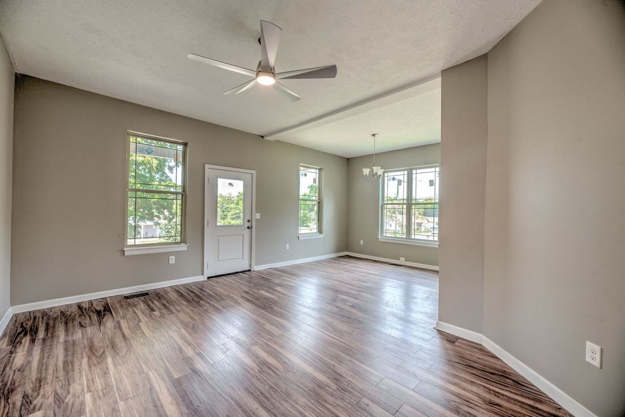 3744 Ivy Ave - Photo 4 of 23