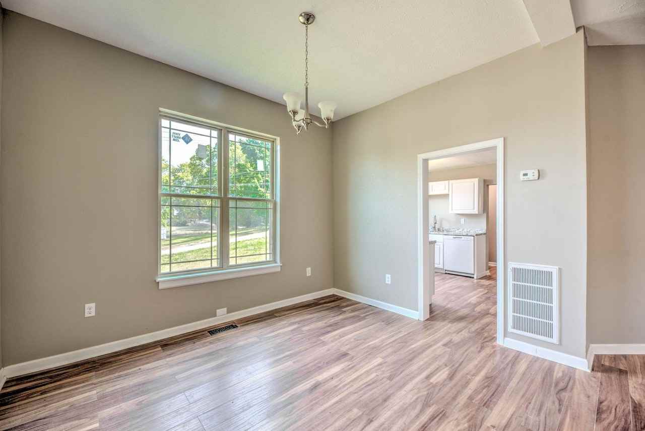 3744 Ivy Ave - Photo 6 of 23