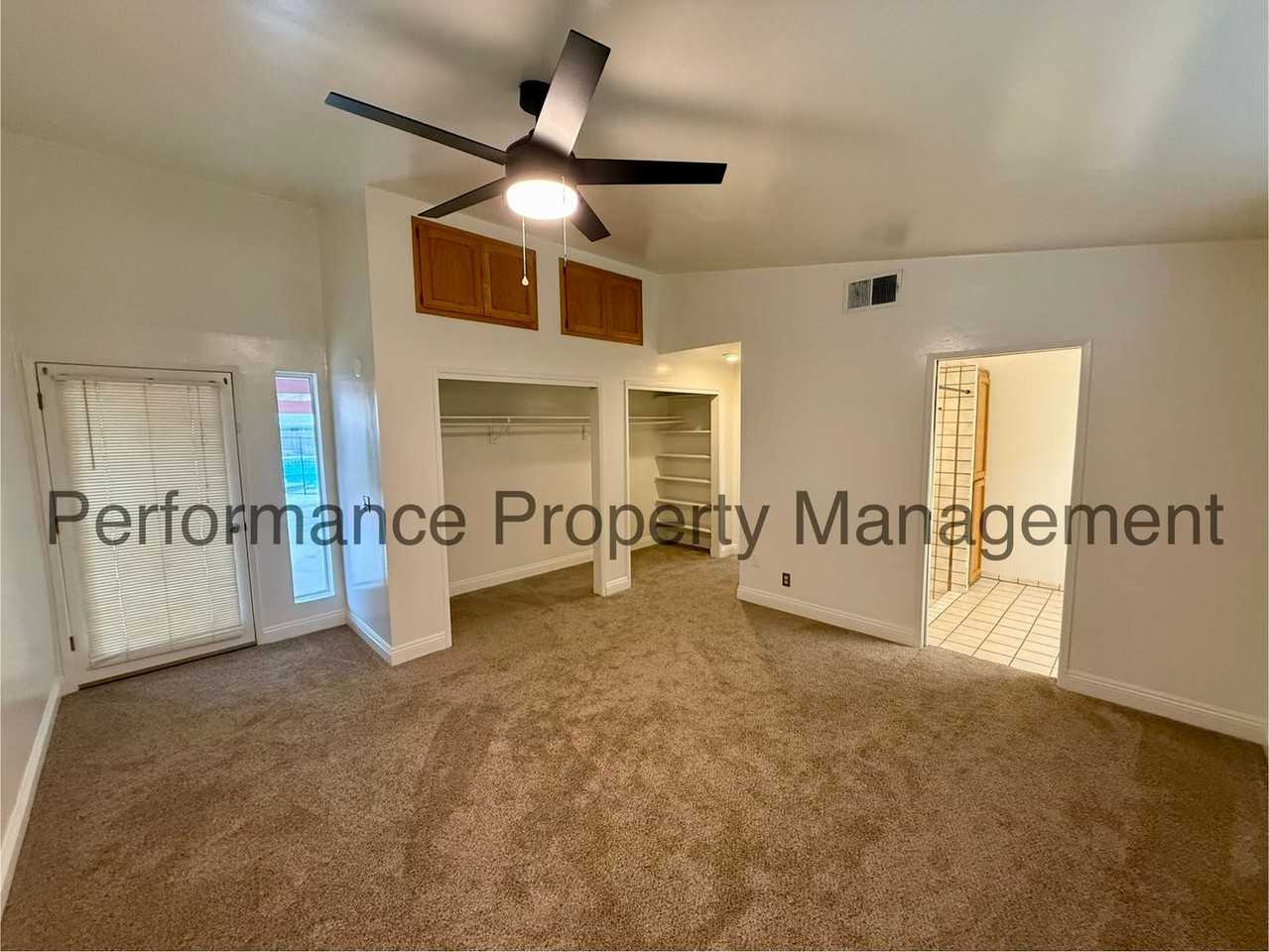 11906 Christy Ave - Photo 5 of 15