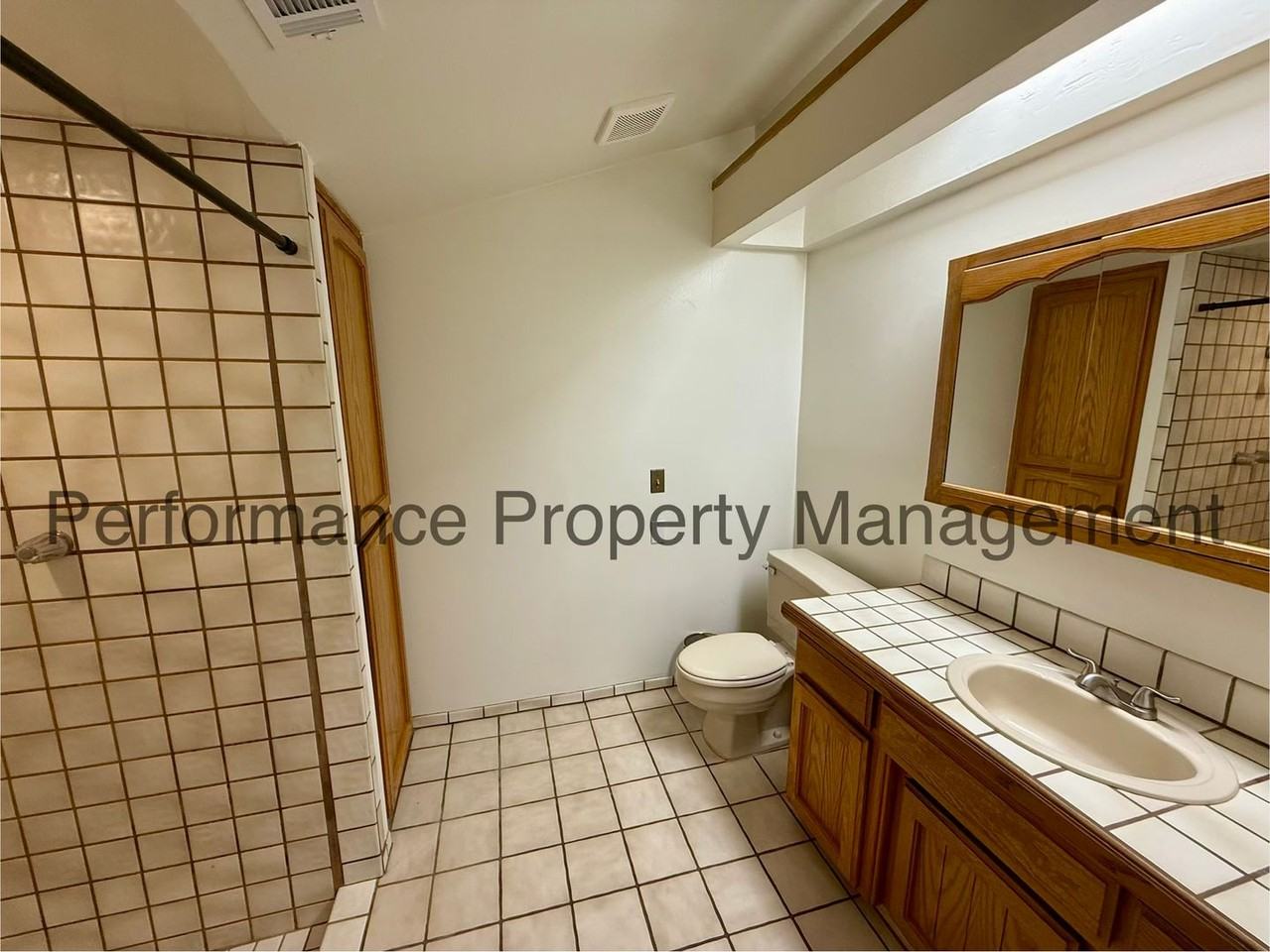 11906 Christy Ave - Photo 6 of 15