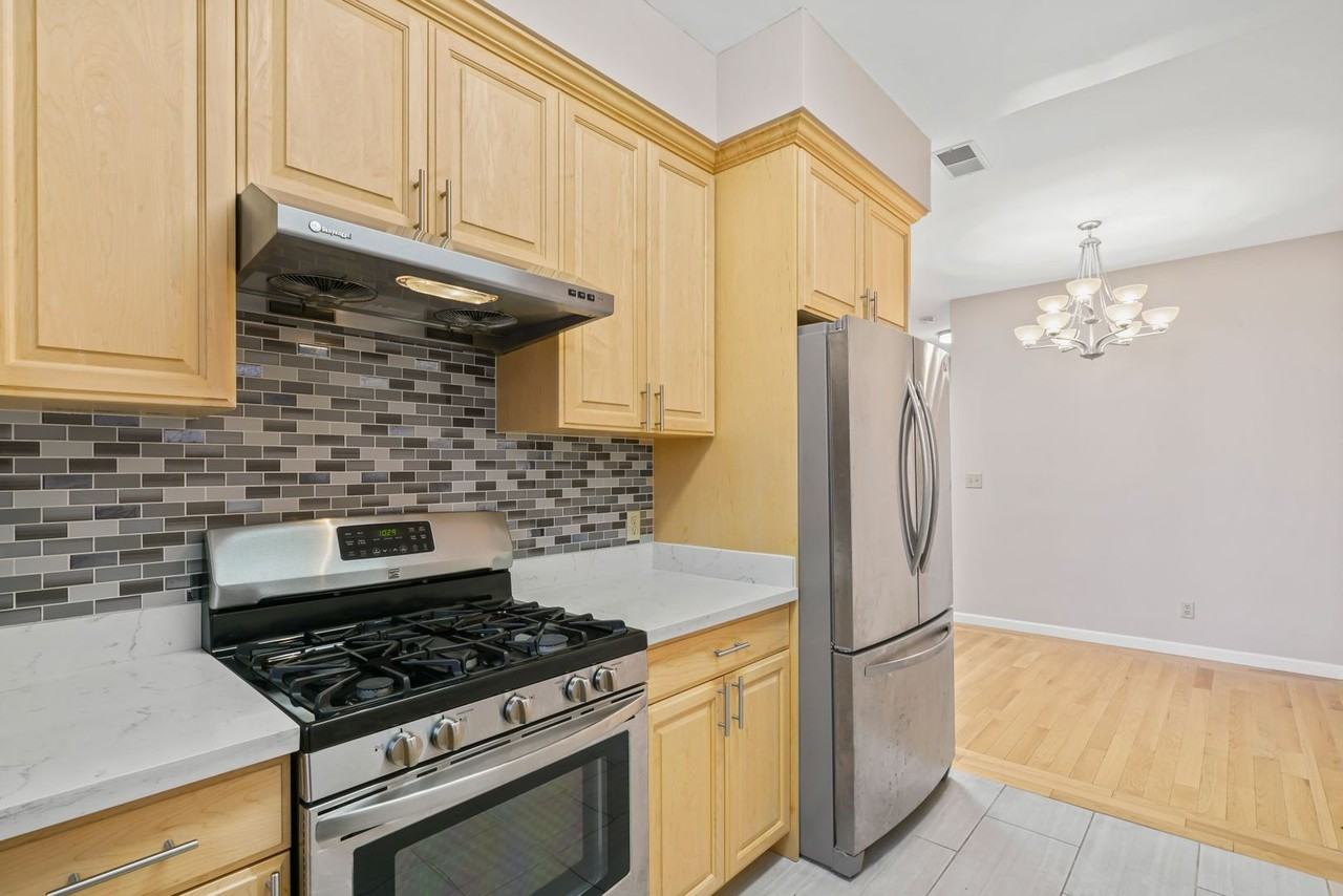 475 34th Ave - Photo 7 of 27