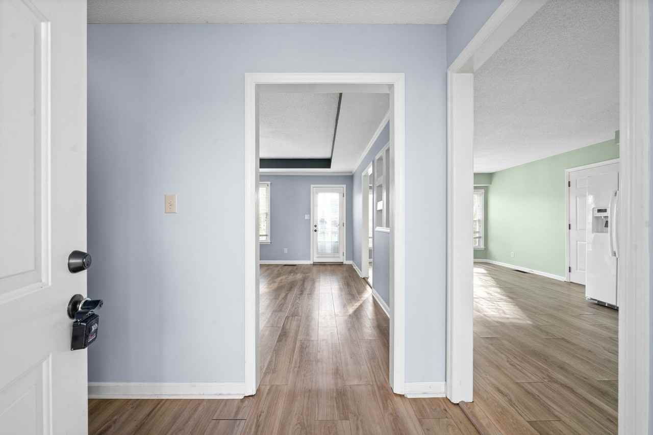 3313 Carrie Dr - Photo 4 of 30