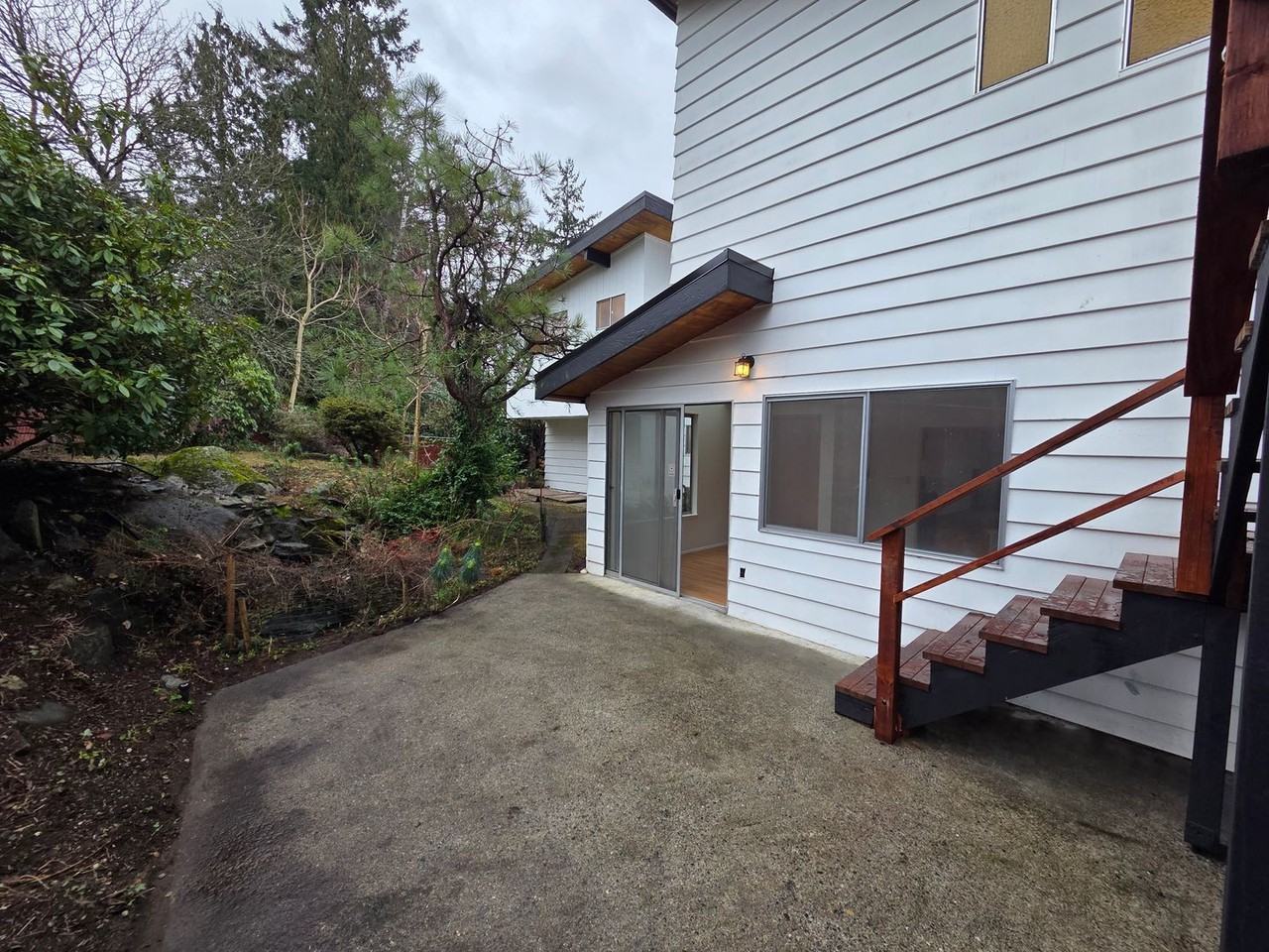 2136 N 187th St - Photo 3 of 48