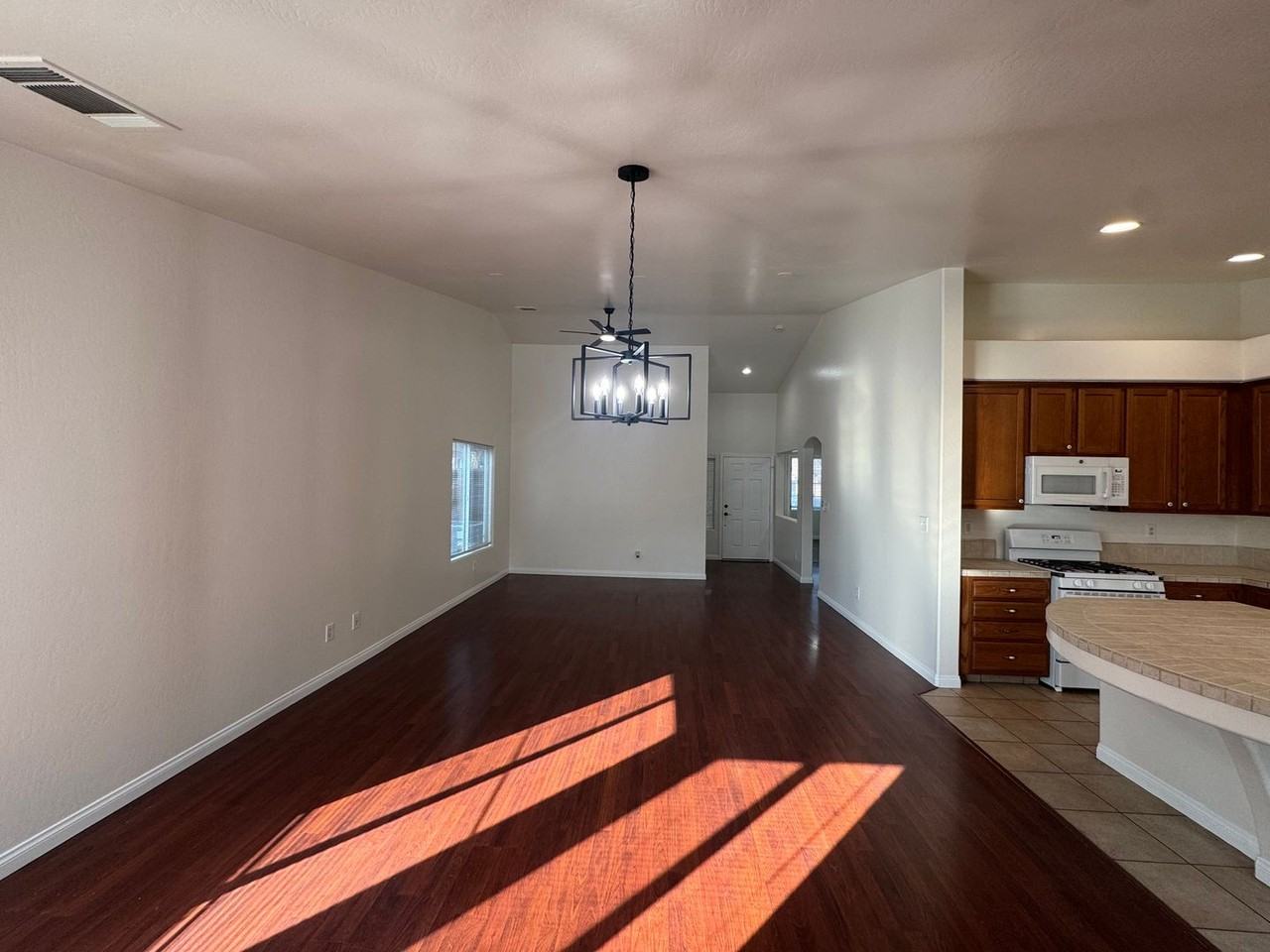 5109 Silver Clover Ave - Photo 4 of 16