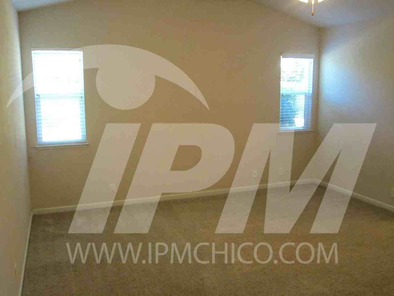 2608 Doral Way - Photo 4 of 11