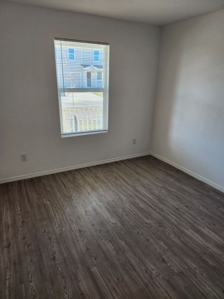 10843 Margarita Loop - Photo 5 of 38