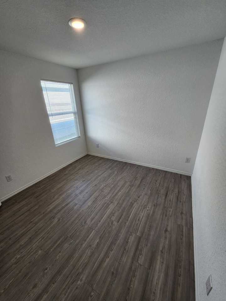 10843 Margarita Loop - Photo 7 of 38