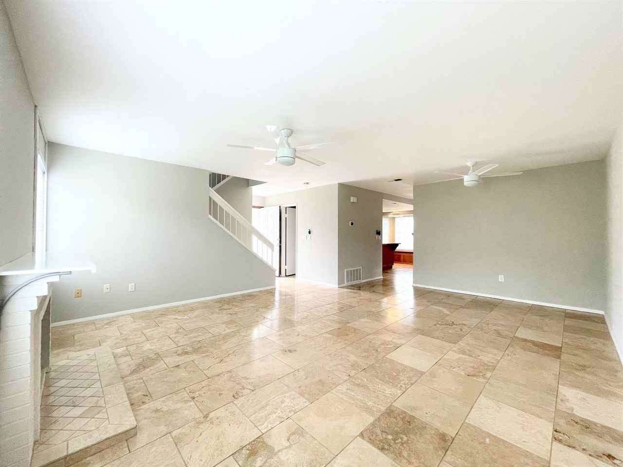 3763 Portland Ct - Photo 6 of 31