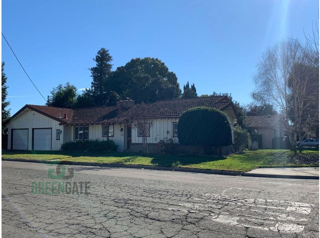 338 3rd St - Photo 3 of 26