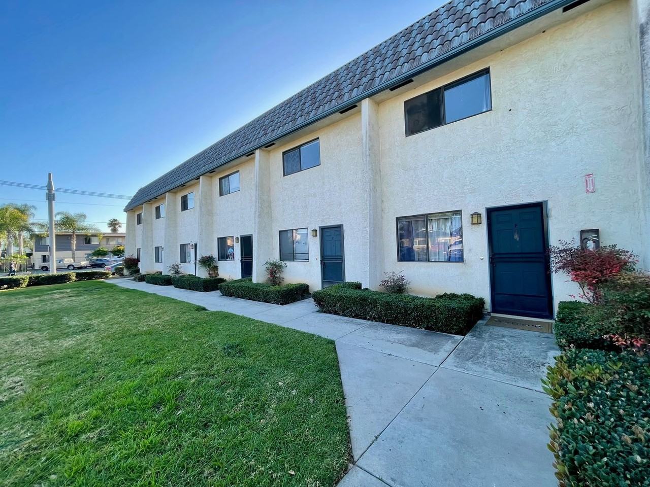 608 Grape St - Photo 2 of 9