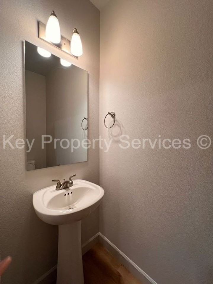 174 Loganberry Ct - Photo 5 of 20