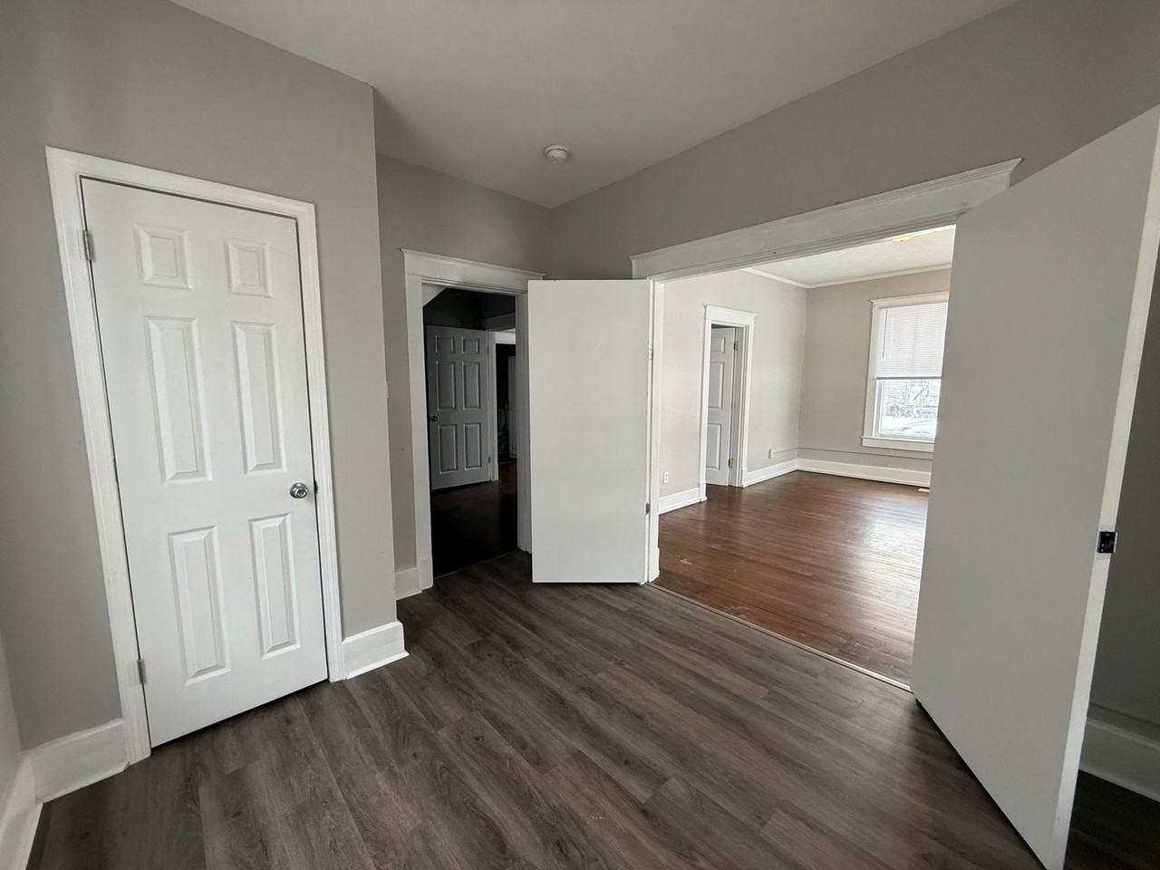 1114 Olive St - Photo 6 of 17